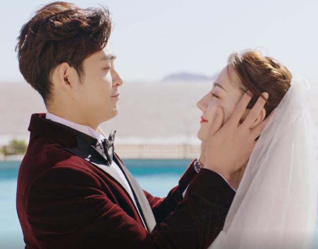 迪丽热巴穿婚纱照高清,迪丽热巴最配的婚纱照