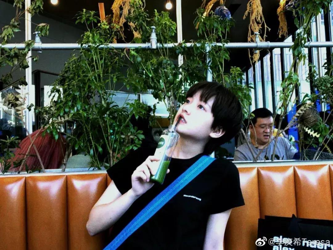 流行知性中短发,24款洋气直短发