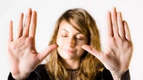 帮助叛逆期的孩子重回家庭,帮助家长解决叛逆孩子教育难题