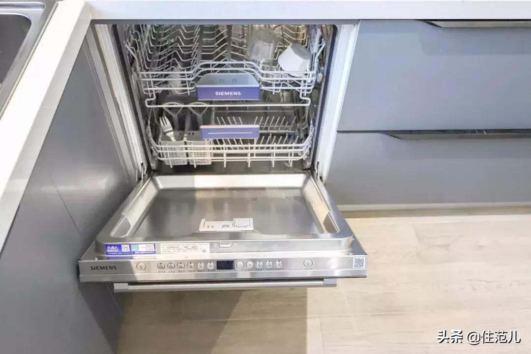 厨房客厅一体加书房小户型,小户型书房客餐一体