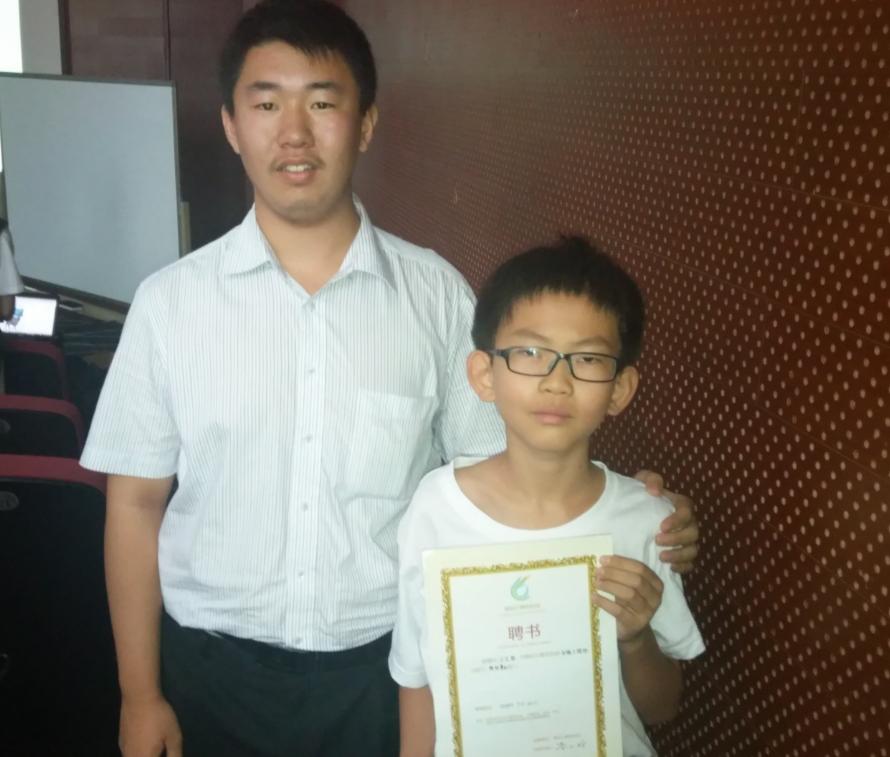 中国最小黑客8岁就会写代码,小黑客8岁写代码12岁建网站