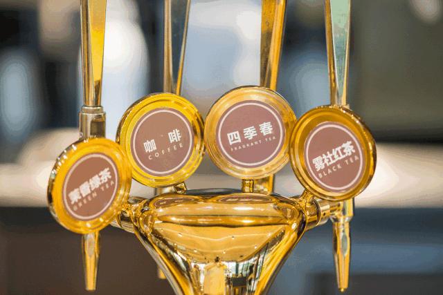 曝光！人广惊现1杯“少女*身失**茶”，快被小姐姐排疯了！