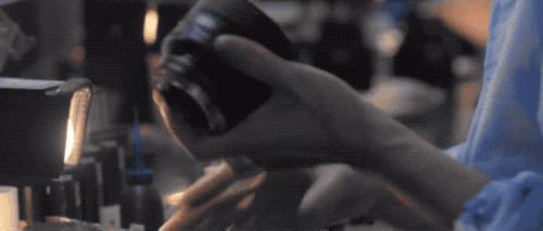 怎么知道网上的视频是不是专业摆拍？