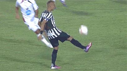 足球场豪情对抗,现役11人最强足球球员组成的阵容