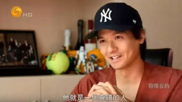 九旬老妇被掌掴并点火，吴彦祖悬赏十万追凶，高素质男神养成记