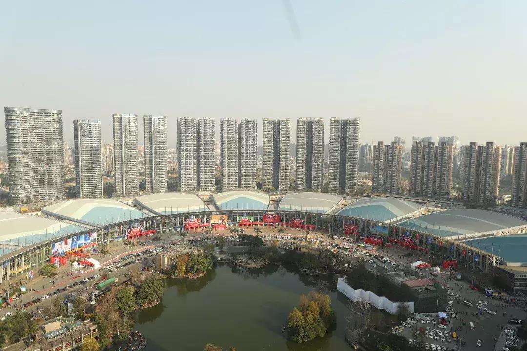 国庆节购物打卡新地标！9月28-10月7日相约世纪城秋季服博会