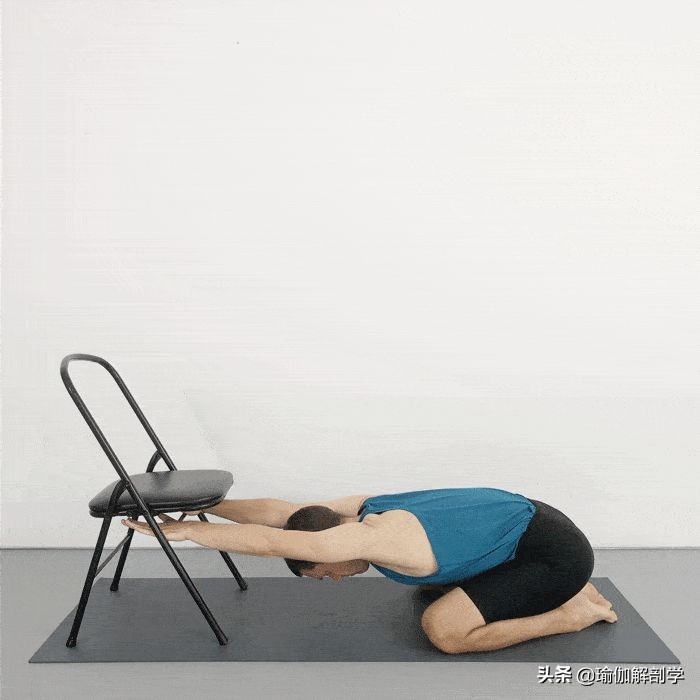 瑜伽肩颈理疗私教,肩颈酸疼修复瑜伽私教手法