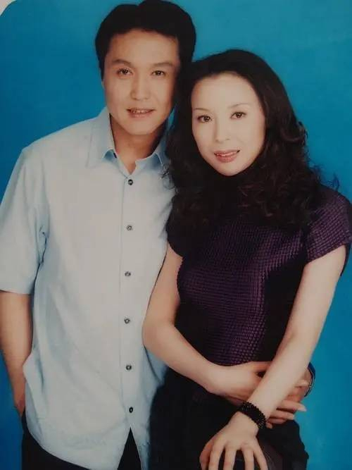 5对很幸福的明星夫妻,15对年过半百恩爱如初的明星夫妻