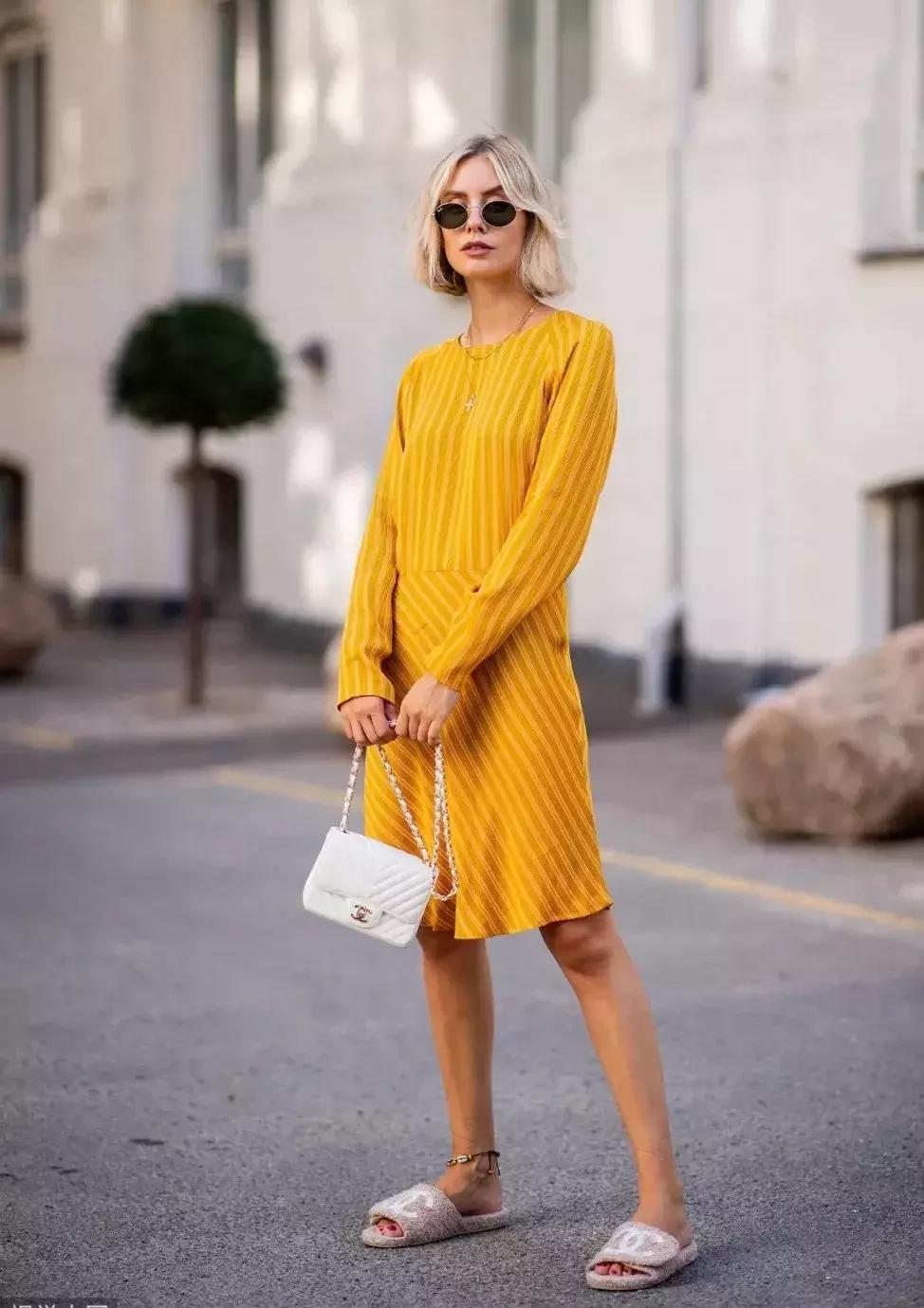 刘雯、倪妮不费力就很时髦原来是脚上的拖鞋太美了