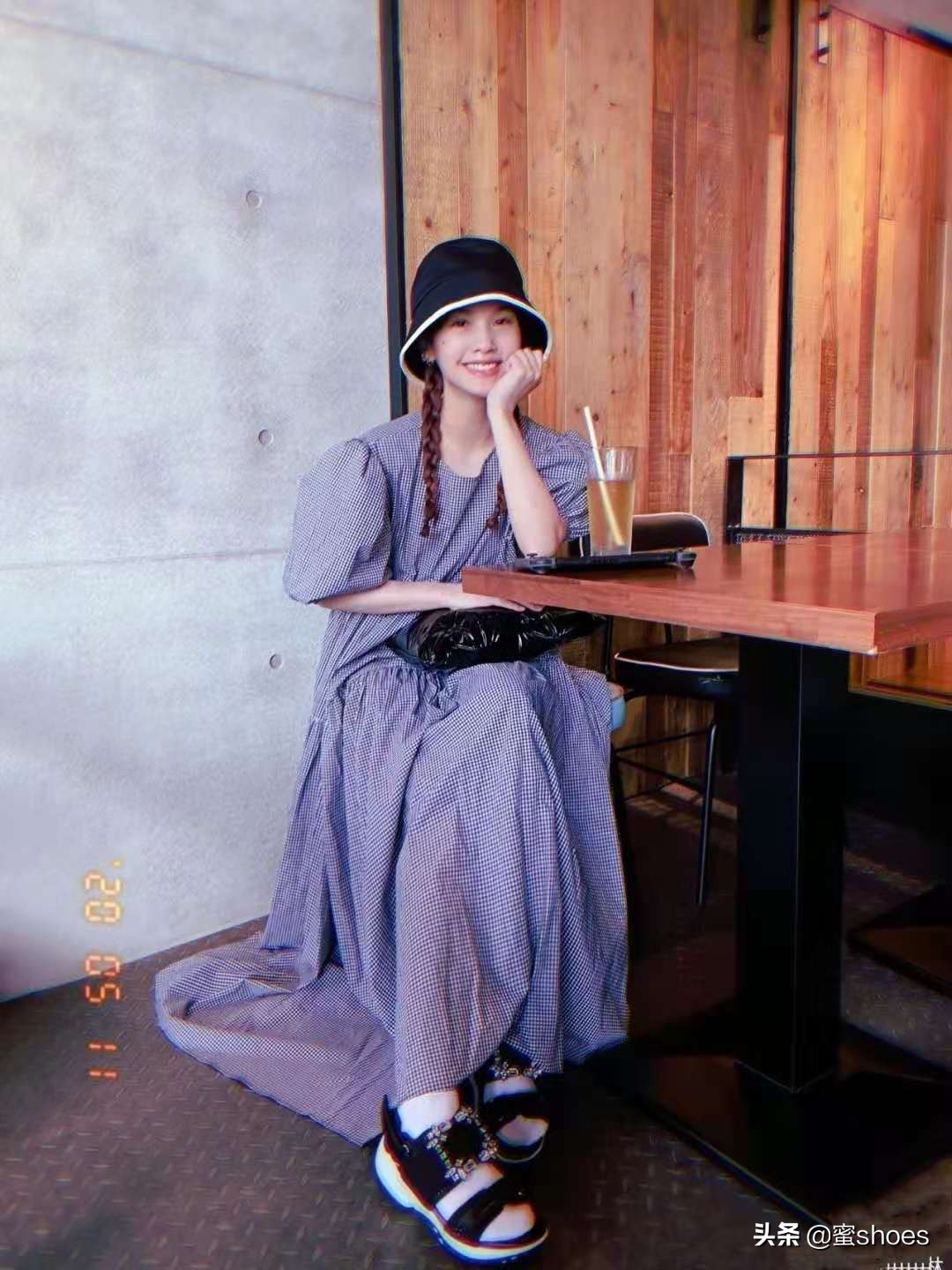 杨丞琳巴黎街拍鞋子是什么牌子的,杨丞琳同款鞋子nike