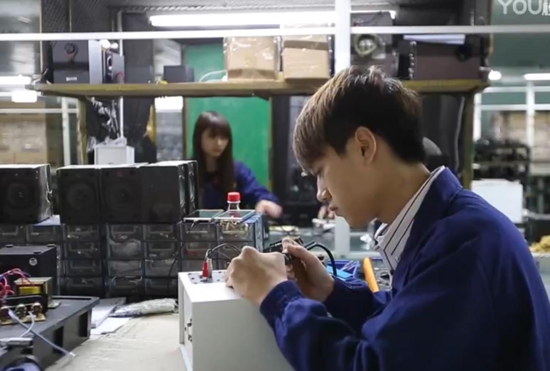 流水线打工真实纪录片,导演跟拍16年记录了90年代农民工