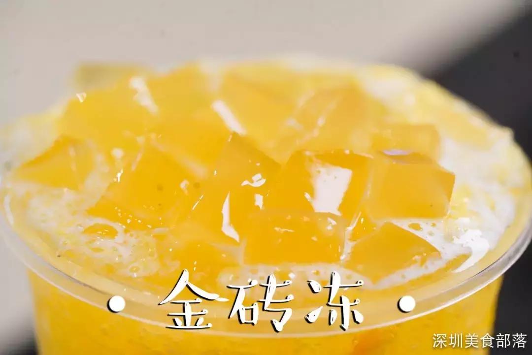 跨世纪的黑砖奶茶店，每天卖30块“金条”