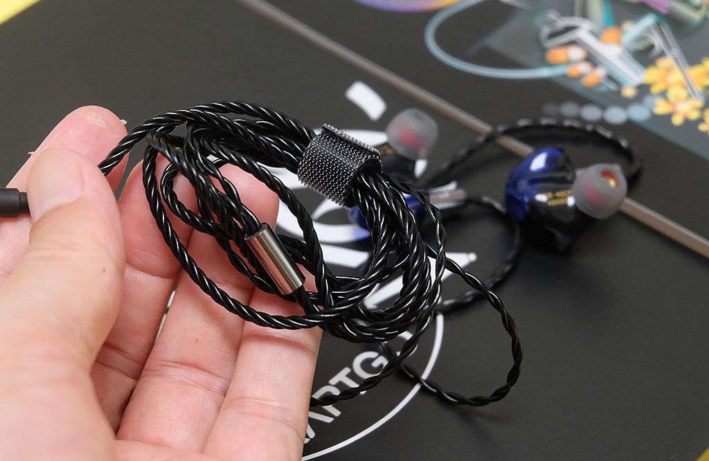 久戴不痛不入耳高音质运动耳机,耳塞式运动耳机测评