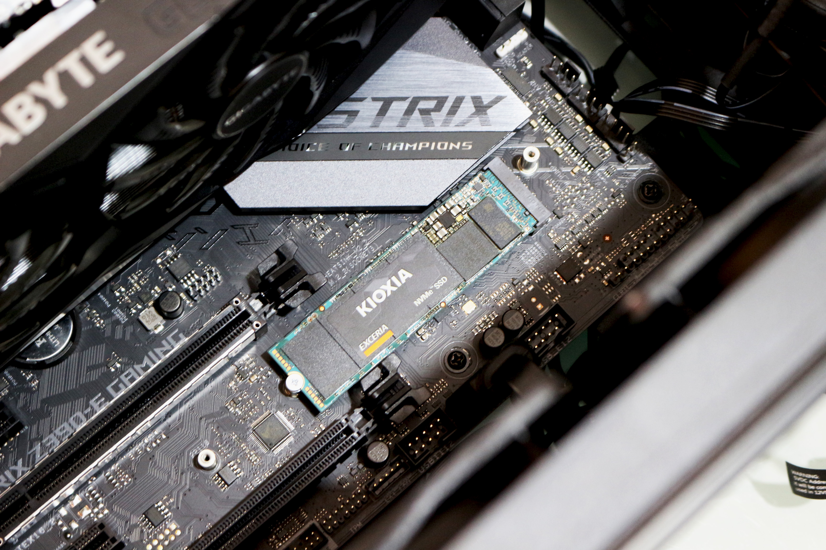 铠侠rc10固态硬盘安装教程,铠侠240g固态硬盘怎么装