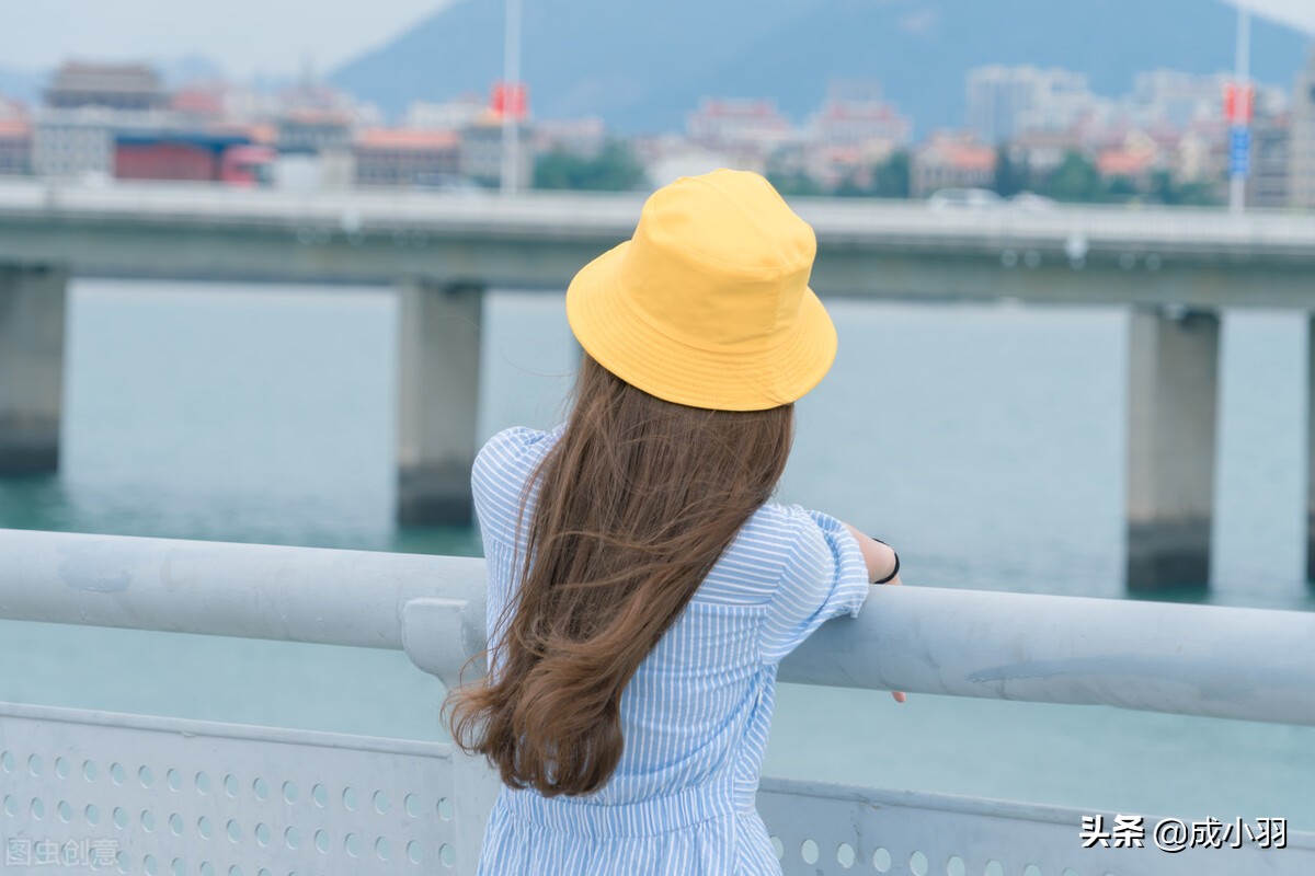 爱一个人会让自己变得更优秀,爱一个人到最后只是感动自己