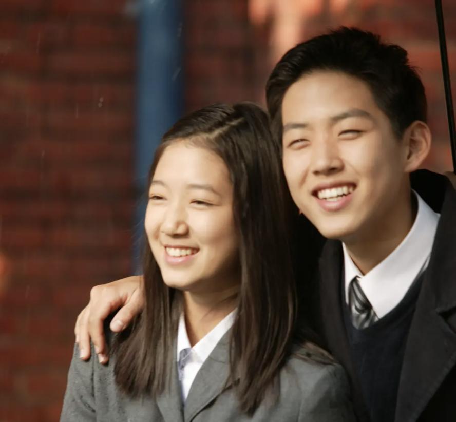 朴信惠结婚请了哪些人,韩国女星嫁给中国的有哪些