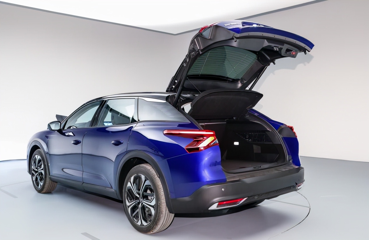 凡尔赛c5x哪款车最值得购买,自驾游旅行车哪个最好