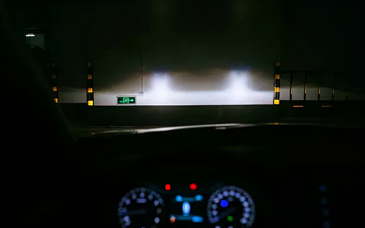 车内氛围灯不影响驾驶吗,车上的警示灯都有哪些