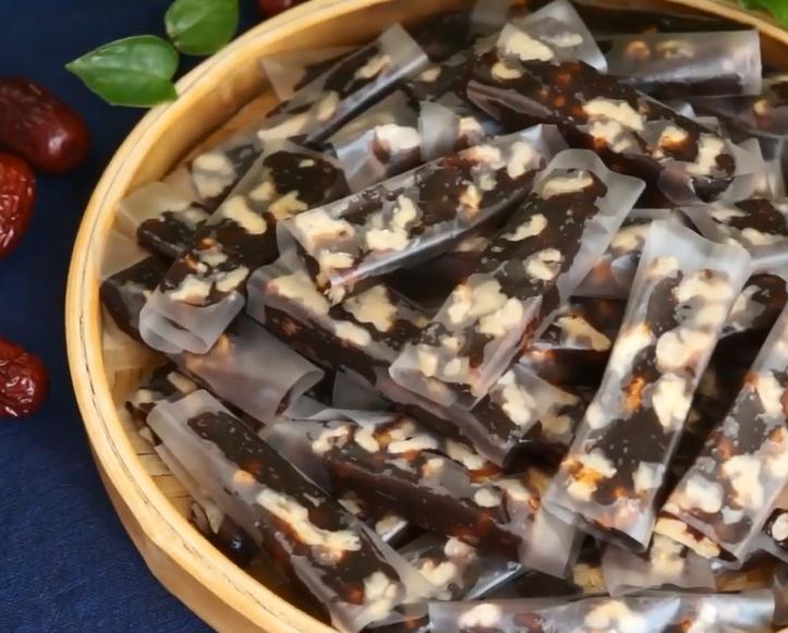 自制红枣核桃糕比阿胶糕还好吃,红枣山药核桃八珍糕