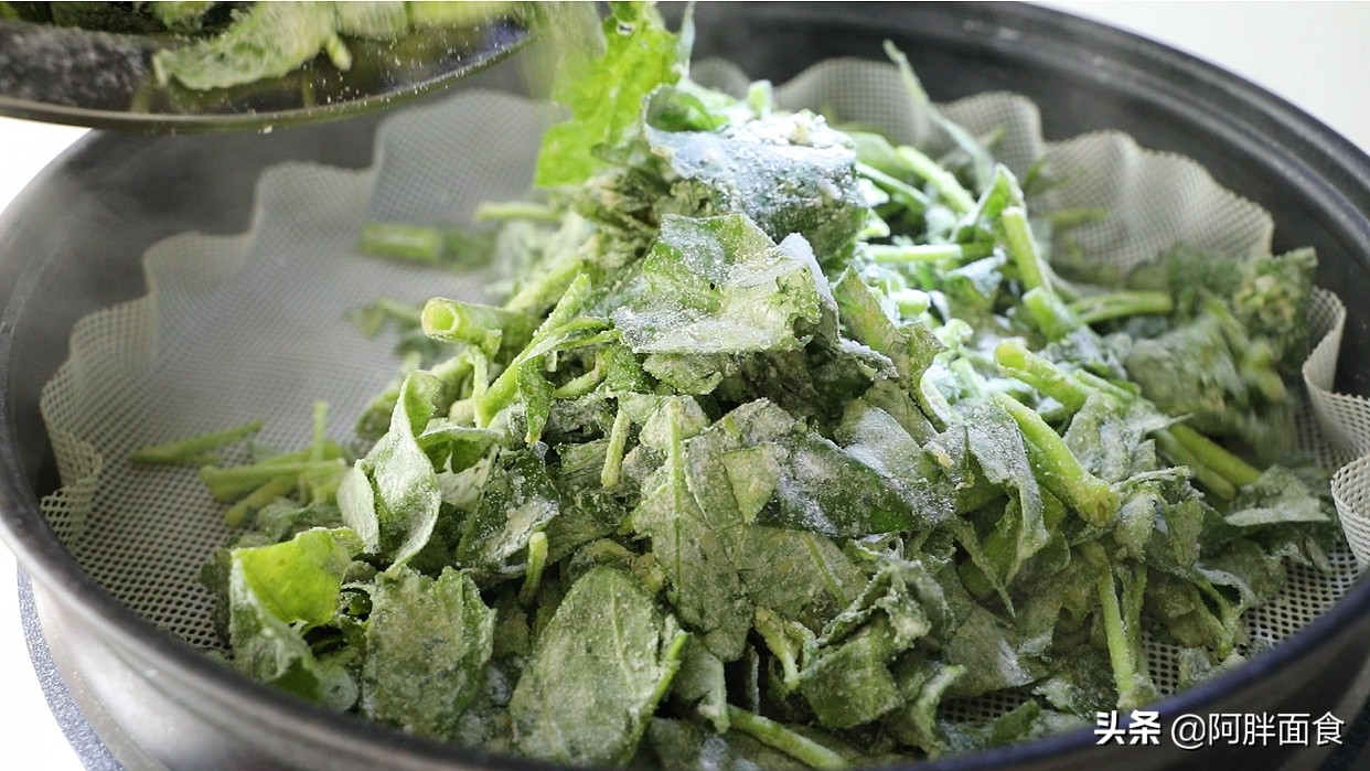 空心菜鸡蛋怎么蒸好吃,一盘空心菜一碗白米饭