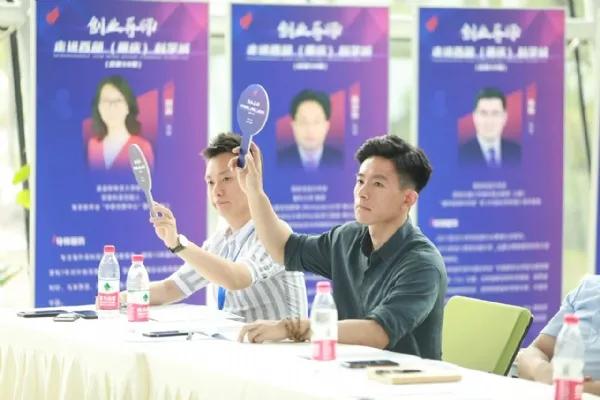 閲嶅簡瀹犵埍,閲嶅簡瀹犵埍澶栧湴娓稿