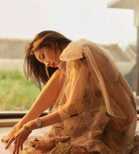 杨幂卡戴珊穿搭,杨幂卡戴珊