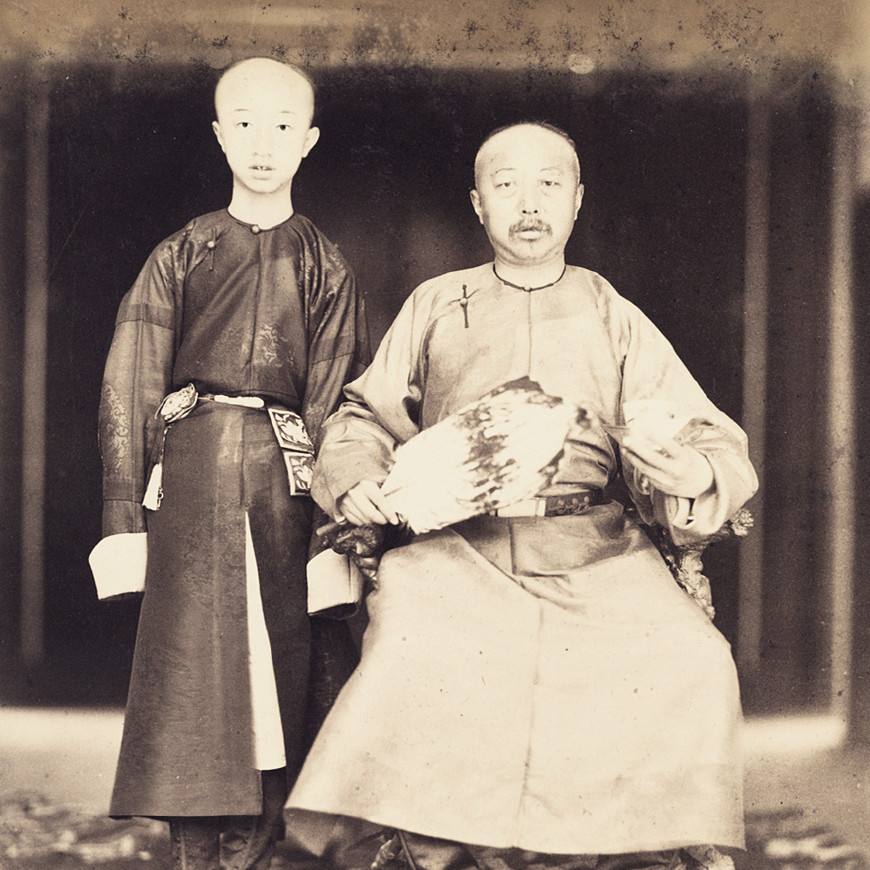 妻子舍不得婢女出嫁，丈夫：我把她收入房中，你们就不用分开了