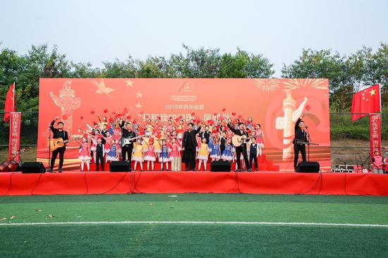 深圳西乡：精彩绝伦凤麒狮非遗为创文代言