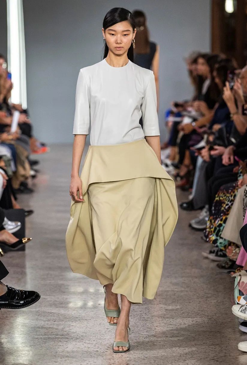 夏日必备的t恤单品,夏天必备新款t恤