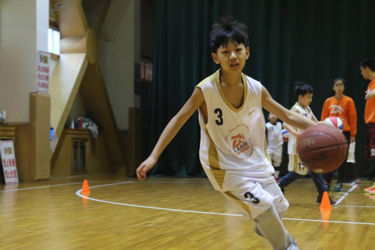 13岁男孩骨骺线基本上闭合怎么办,十四岁男孩骨骺线会提前闭合