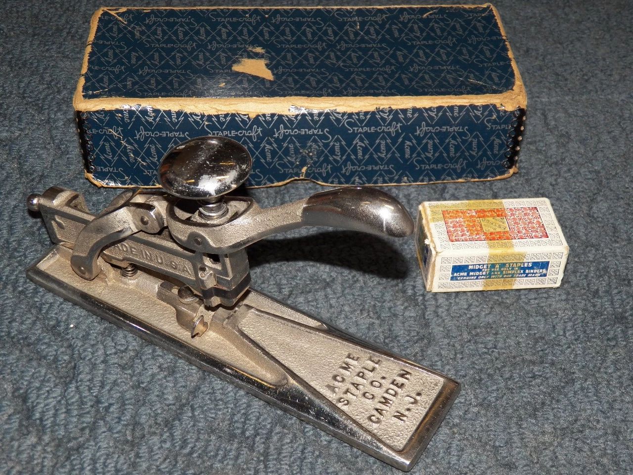 办公专用台式订书机,省力订书机办公专用