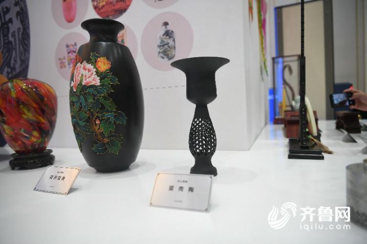 山东省级非遗葫芦烙画传承人,鲁艺葫芦烙画