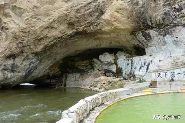 云南十大最美温泉，不但美食众多，美女也如云，带你泡遍全云南！