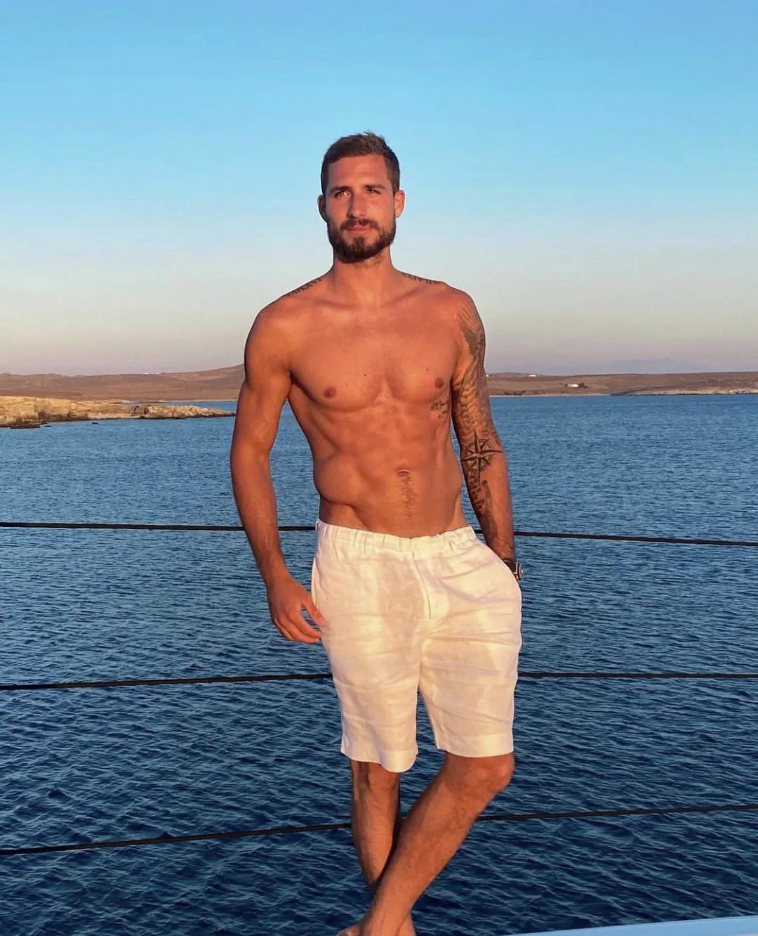 90年代欧洲最佳门将,90后最强门将