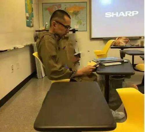 胡歌走过了一段艰巨的路,胡歌活成了男生想要的样子