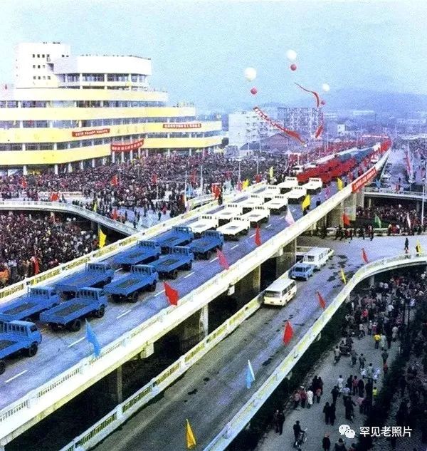 100年南京大桥绘画,南京红色100年