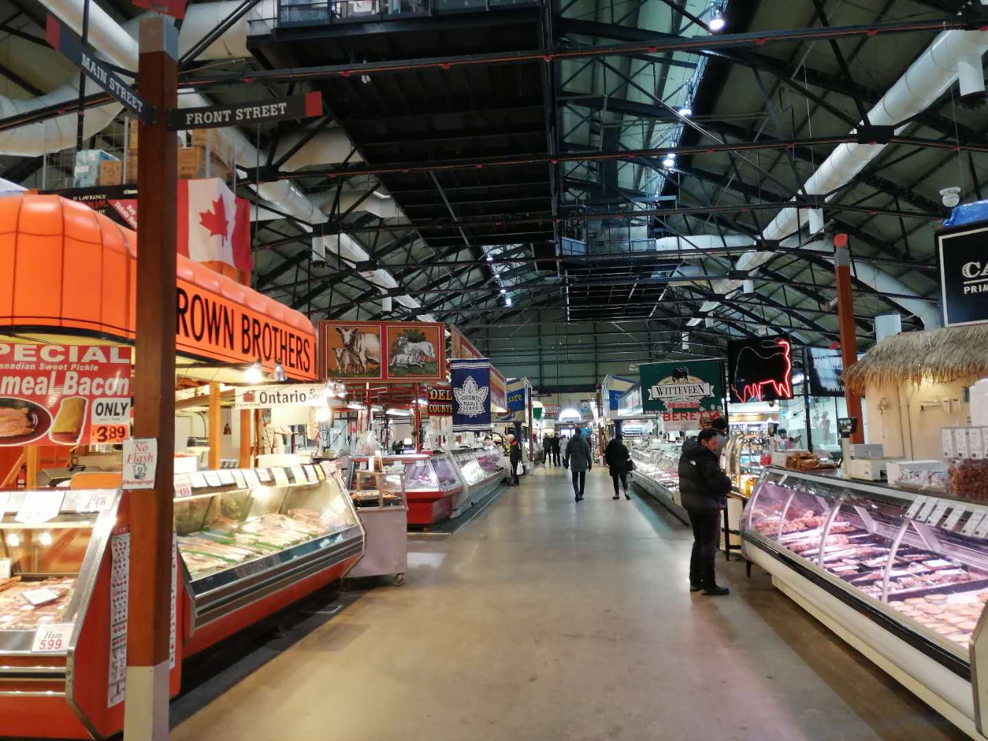 加拿大多伦多旅游购物攻略 (多伦多圣劳伦斯市场周日休息)