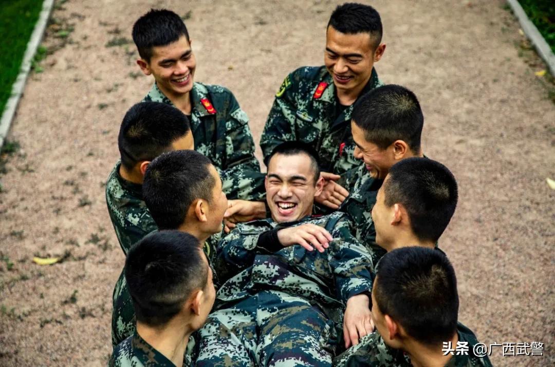 鏈嬪弸鍦堝彂鍚庢氮涓轰粈涔堣繖涔堢伀,鏈嬪弸鍦堢殑鍚庢氮娣卞害瑙ｆ瀽