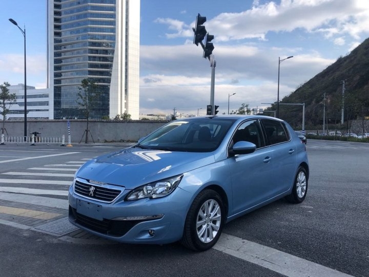 标致308s与高尔夫哪个性价比高,标致308s和高尔夫7对比试驾