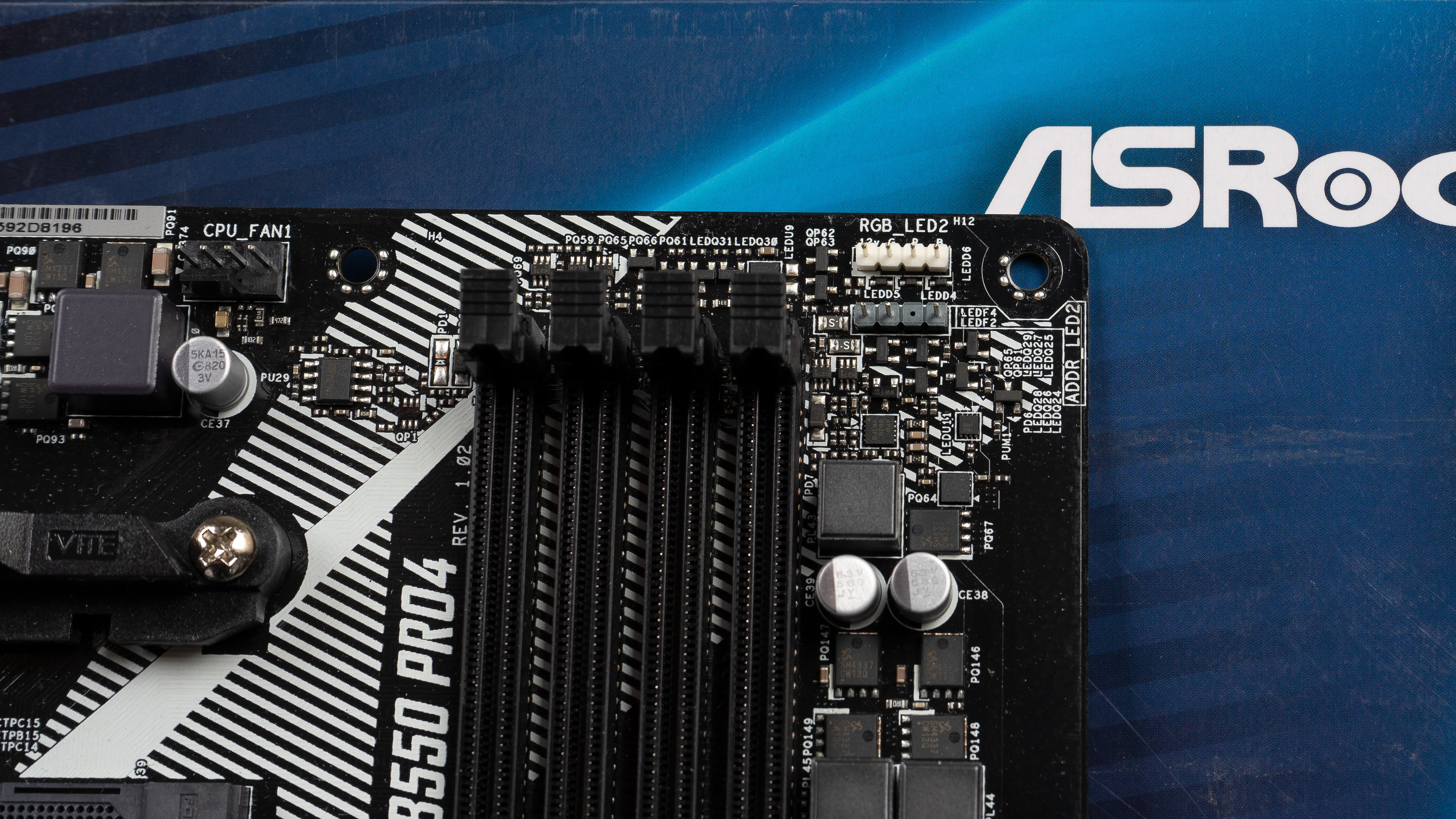 49年入国军？3700X+B550+2070S够用*党**装机