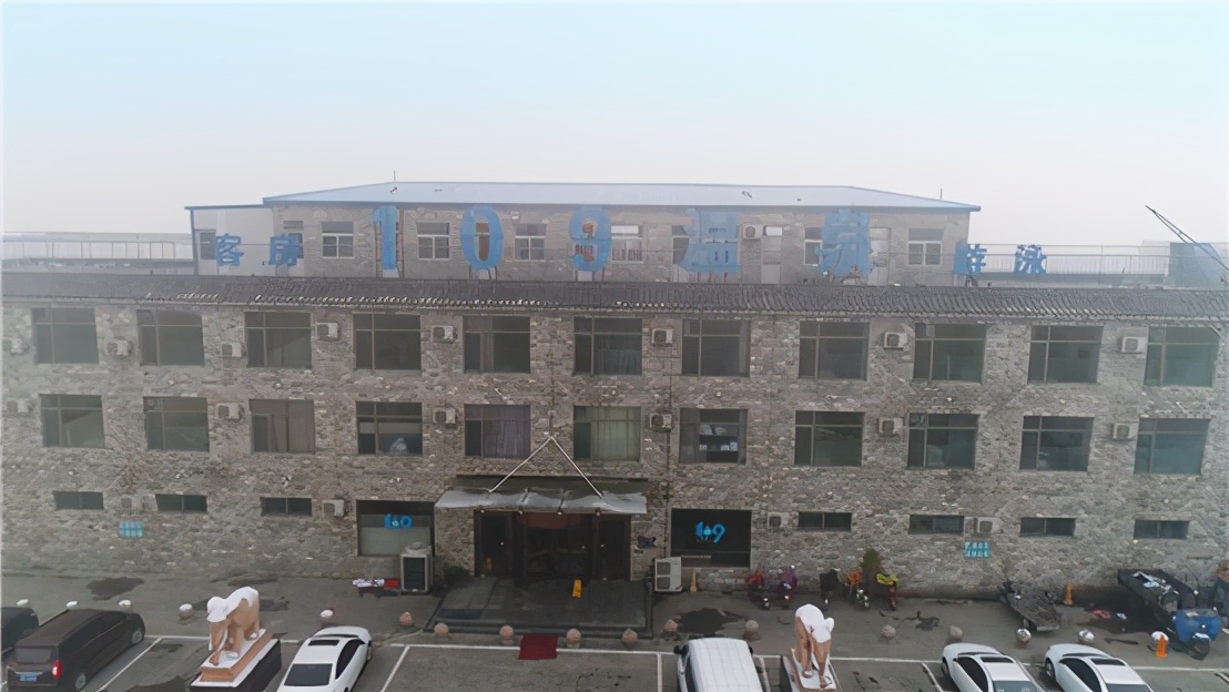 酒店空气能热泵系统方案,小型空气能热泵温泉