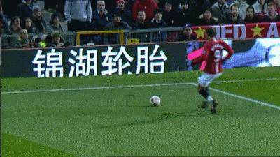 红魔生涯,范佩西红魔三箭定天山