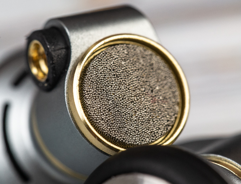 情怀平头塞新品，15mm大振膜，可换线设计，1099元的它你会喜欢吗