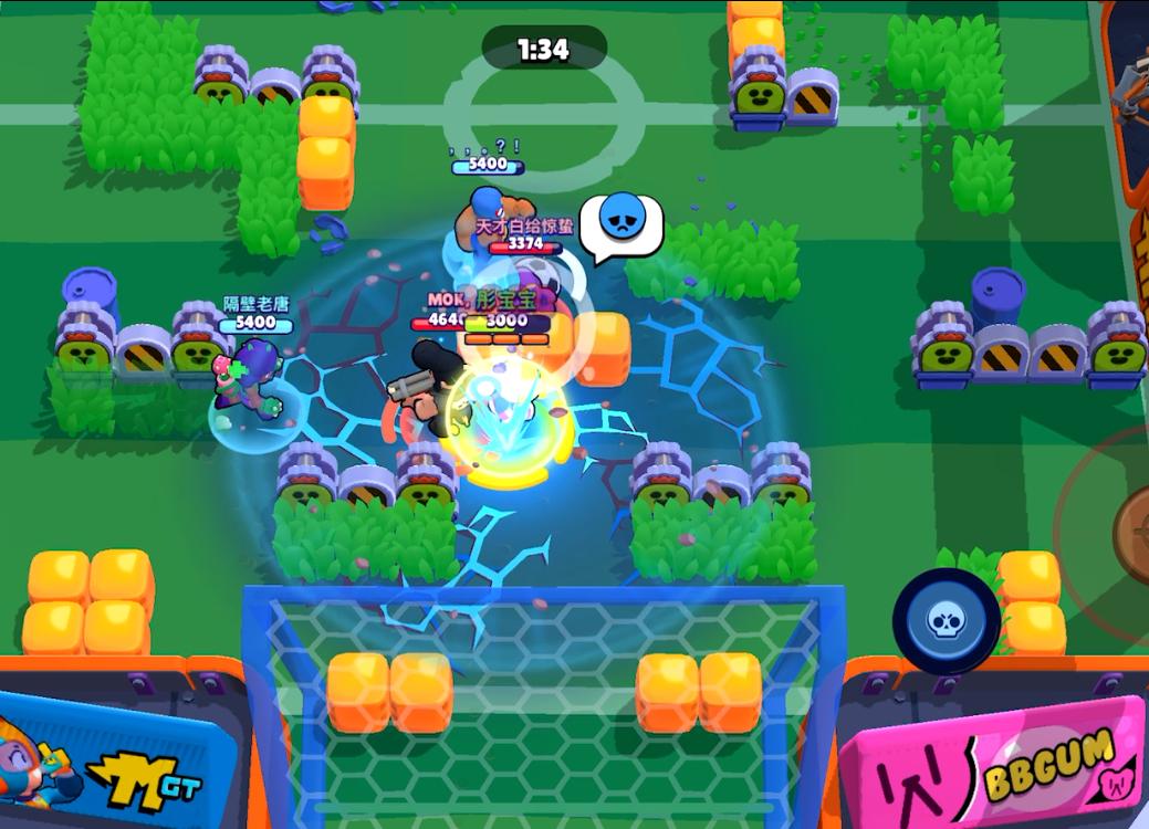 荒野乱斗足球神秀操作,荒野乱斗里面足球的极限操作