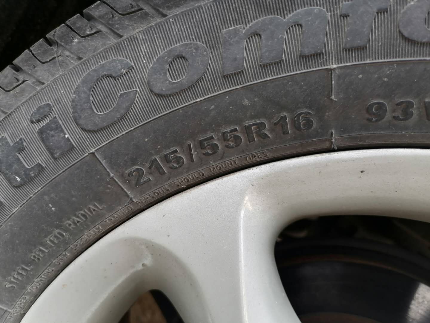 如此高配置的精品二手自动挡，累计三百万销量，人体工程学太奇葩