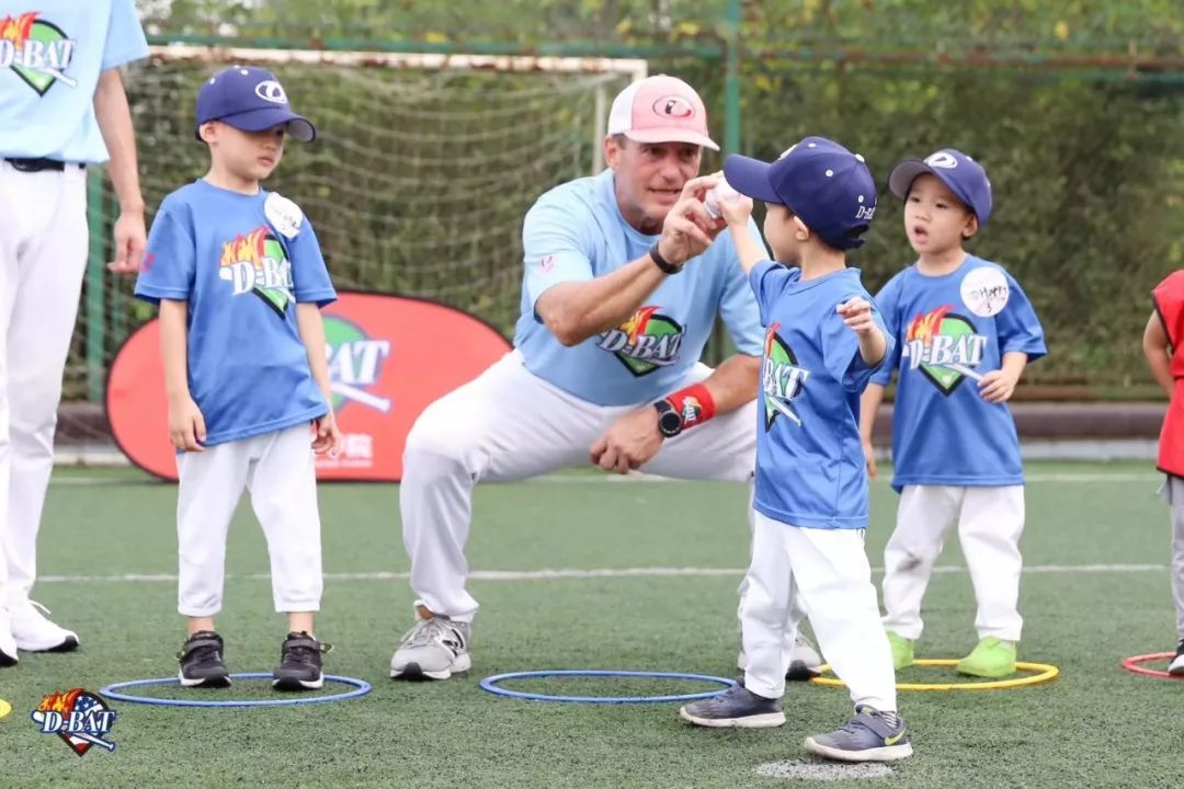 酷炫！圈粉成都娃的这些“贵族运动”到底“贵”在哪？