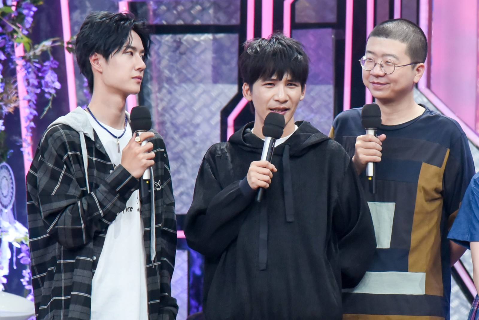 没了平台，啥也不是，那些错把平台当本事的名嘴主持人们，可惜了