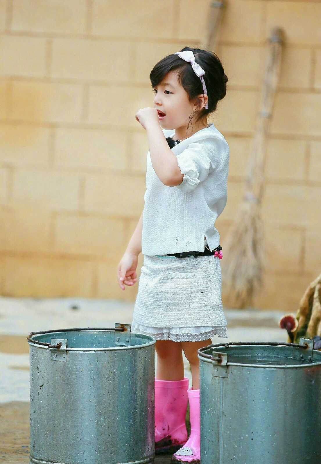 可爱呆萌的小泡芙,萌娃小泡芙