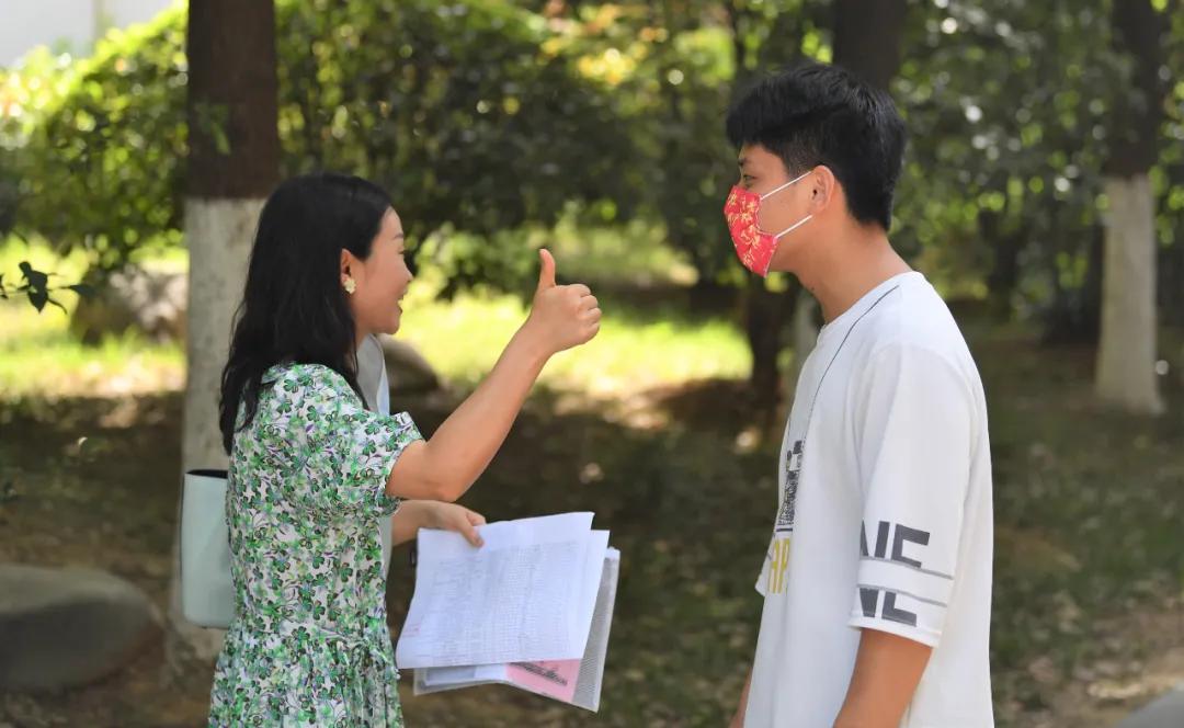 高考第一天，合肥这一幕幕刷屏