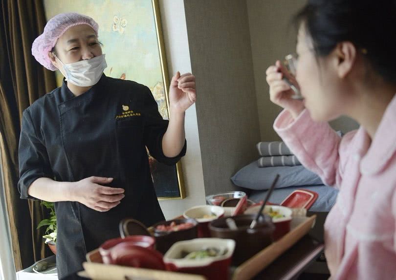 哺乳期孩子生病了妈妈需要忌口吗,哺乳期防胀气忌口的食物大全